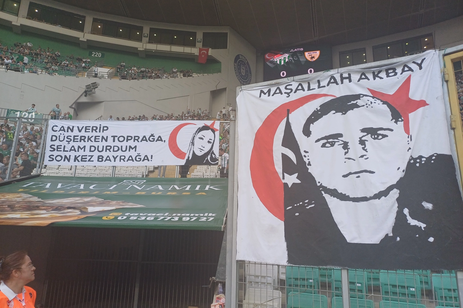 Bursaspor Taraftarı Şehitleri Unutmadı!