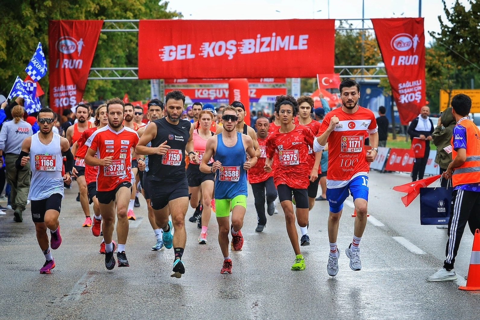 Eker Run katılımcıları iyilik peşinde koşmak için yoldalar