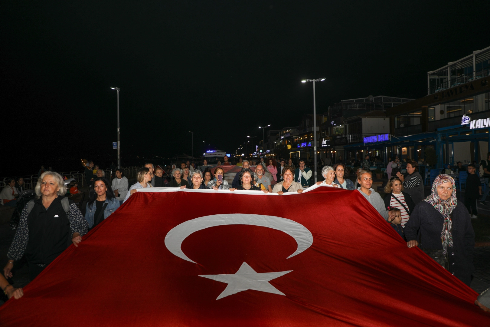 Barış ve özgürlüğün sesi Mudanya'dan yükseliyor