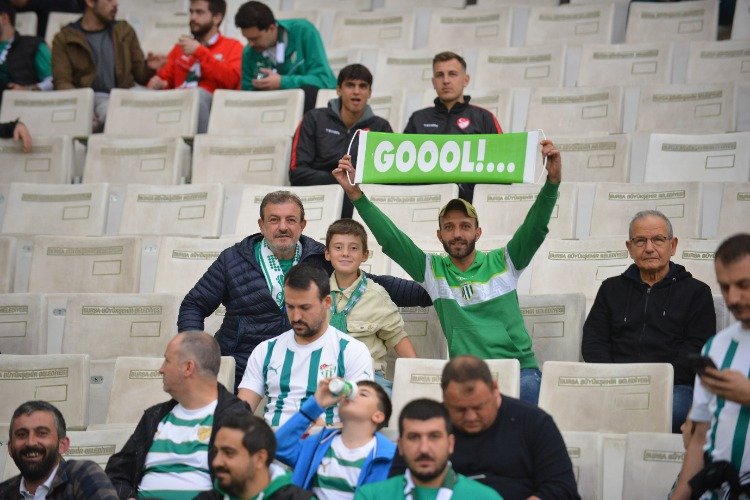 (ÖZEL) Bursaspor-Kahramanmaraş tribün görüntüleri