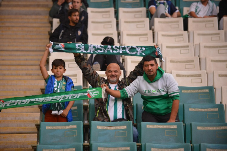 (ÖZEL) Bursaspor-Kahramanmaraş tribün görüntüleri