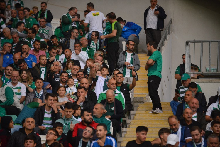 (ÖZEL) Bursaspor-Kahramanmaraş tribün görüntüleri