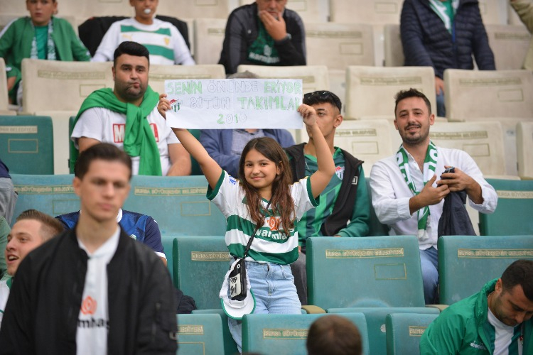 (ÖZEL) Bursaspor-Kahramanmaraş tribün görüntüleri