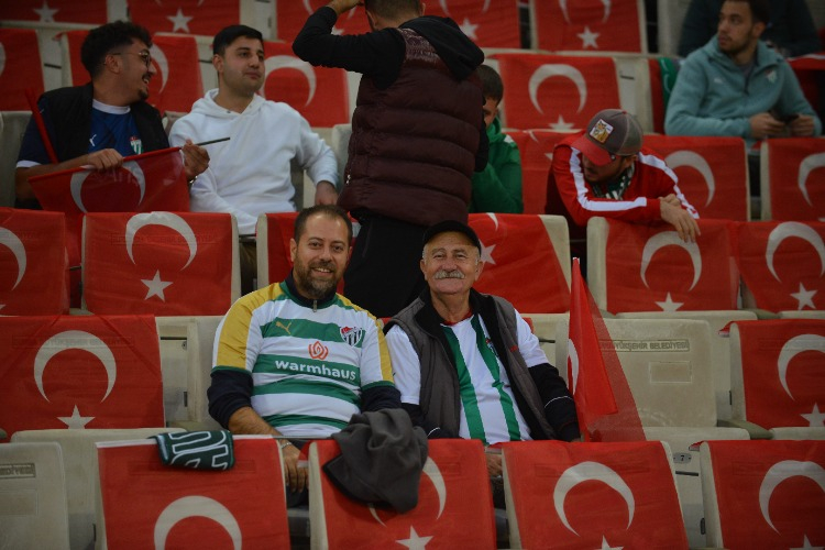 (ÖZEL) Bursaspor-Kütahyaspor taraftar fotoğrafları