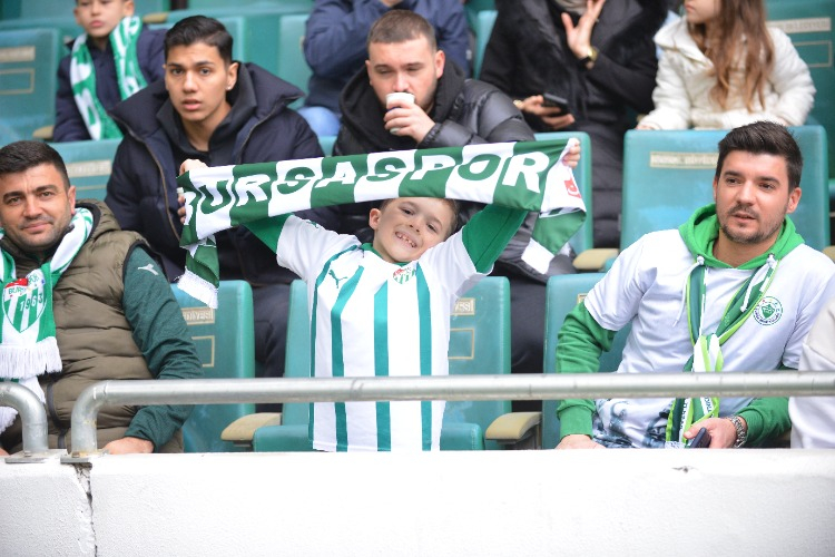 (ÖZEL)Bursaspor-Kuşadasıspor Taraftar Fotoğrafları