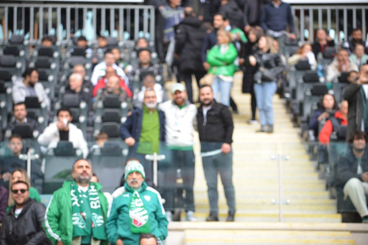 (ÖZEL)Bursaspor-Kuşadasıspor Taraftar Fotoğrafları