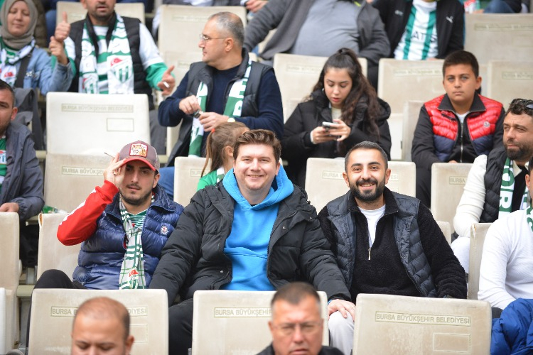 (ÖZEL)Bursaspor-Kuşadasıspor Taraftar Fotoğrafları