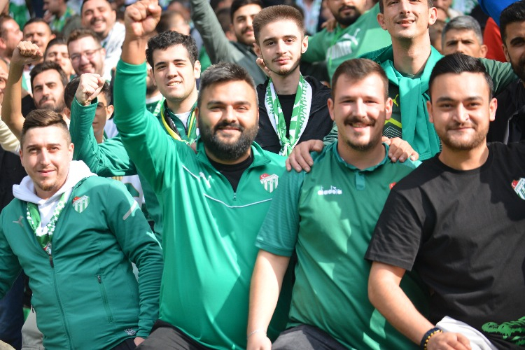 (ÖZEL)Bursaspor-Kuşadasıspor Taraftar Fotoğrafları