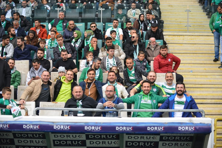 (ÖZEL)Bursaspor-Kuşadasıspor Taraftar Fotoğrafları