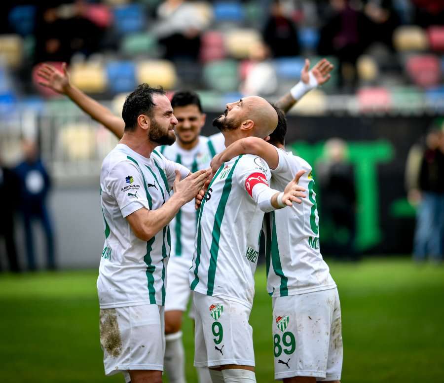 Bornova - Bursaspor Maçı Fotoğrafları