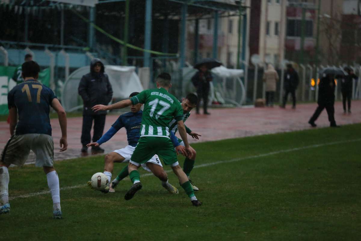 Kestel Belediyespor-Şükraniyespor maç fotoğrafları