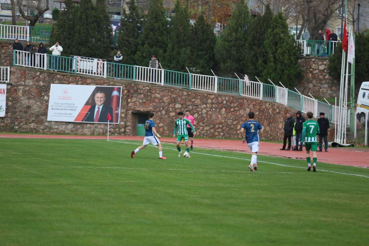 Kestel Belediyespor-Şükraniyespor maç fotoğrafları