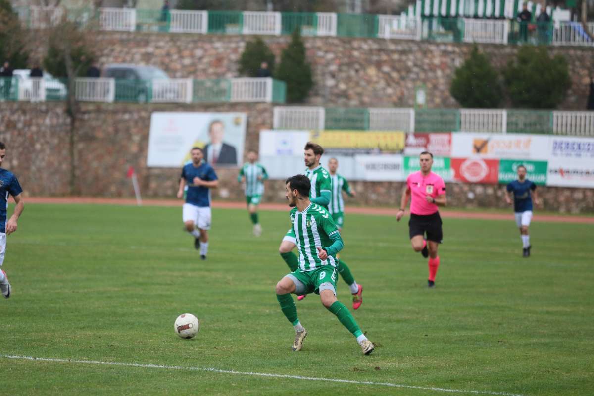 Kestel Belediyespor-Şükraniyespor maç fotoğrafları