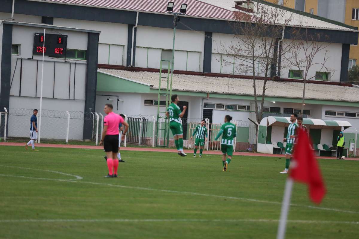 Kestel Belediyespor-Şükraniyespor maç fotoğrafları