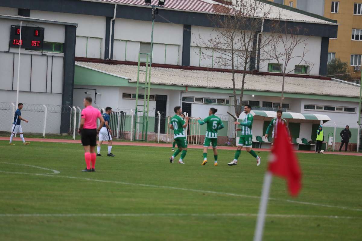 Kestel Belediyespor-Şükraniyespor maç fotoğrafları