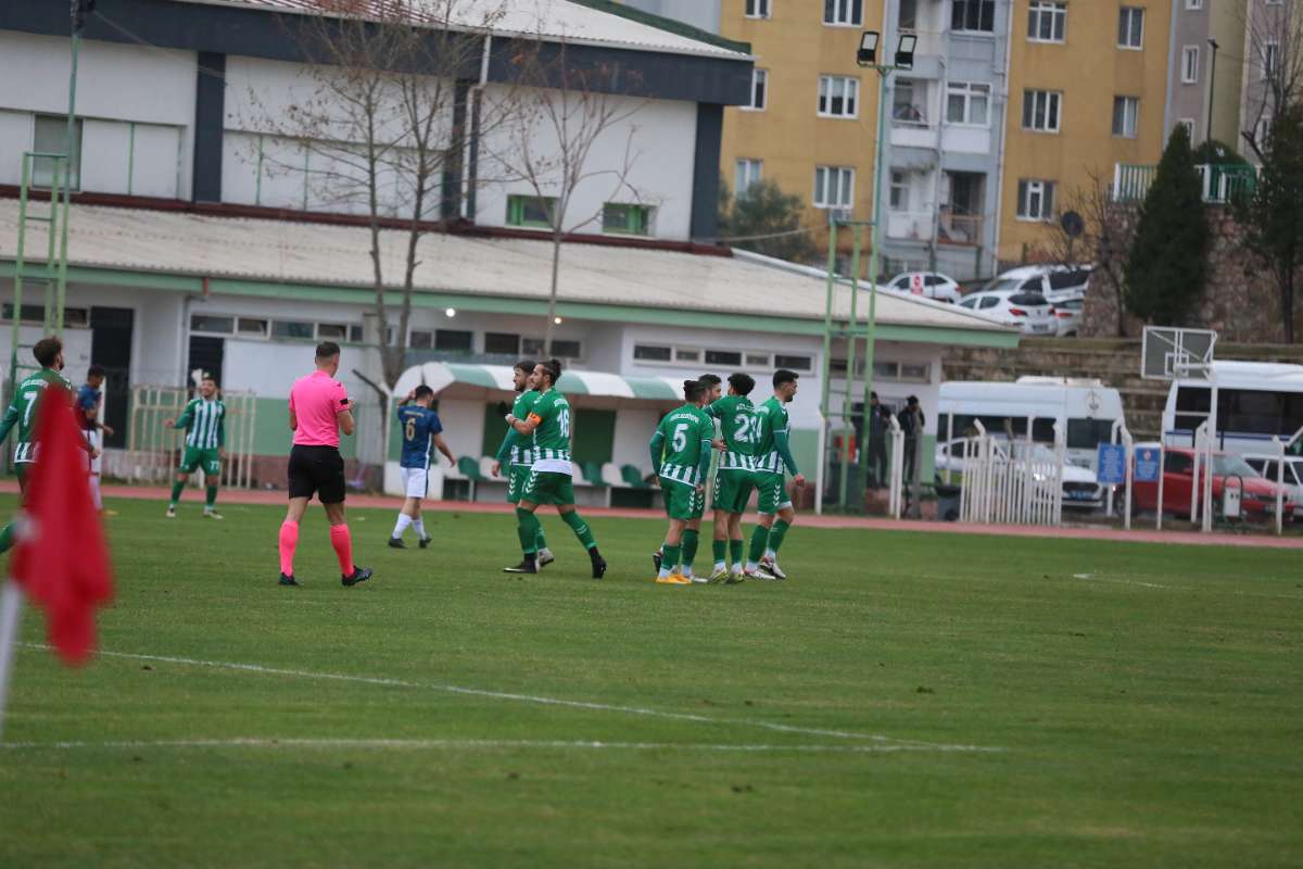 Kestel Belediyespor-Şükraniyespor maç fotoğrafları