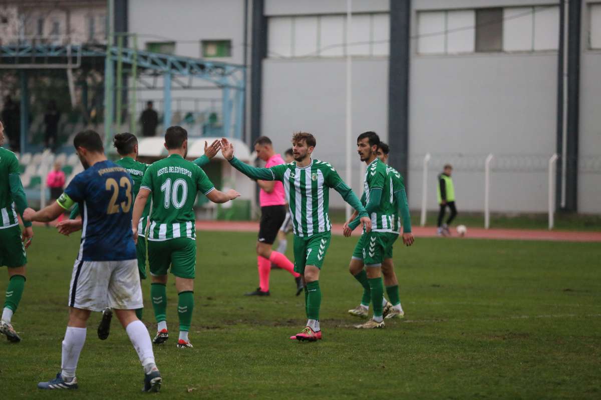 Kestel Belediyespor-Şükraniyespor maç fotoğrafları