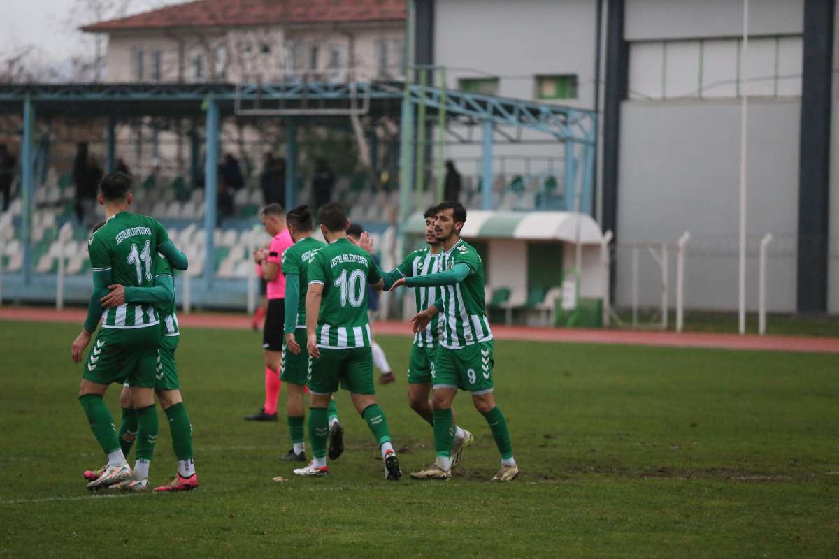 Kestel Belediyespor-Şükraniyespor maç fotoğrafları