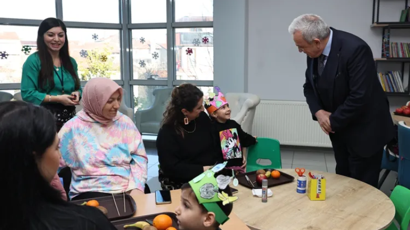 Başkan Özdemir'den Çalı Kadın ve Çocuk Akademisi'ne ziyaret