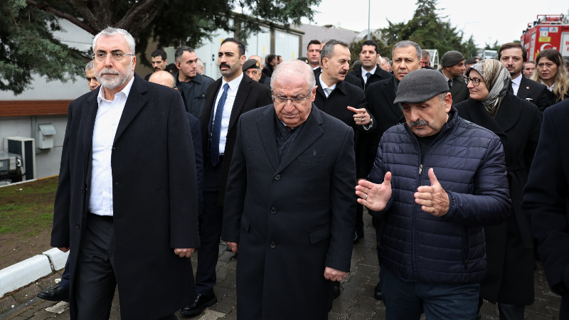 Bakan Güler, Balıkesir'deki patlama sonrası incelemelerde bulundu