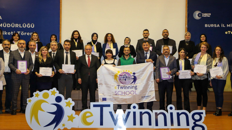 Bursa Millî Eğitim Müdürlüğü eTwinning Okul Etiketi Takdim Töreni Gerçekleşti