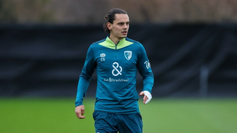 Milli futbolcu Enes Ünal'dan talihsiz sakatlık haberi