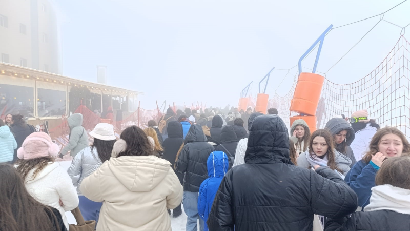 Uludağ'da izdiham...Günübirlikçiler ve üniversiteliler akın etti