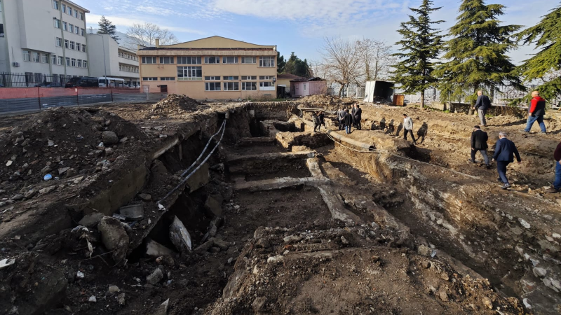 Tophane Mesleki ve Teknik Anadolu Lisesi’nde Kazı Çalışmaları Devam Ediyor