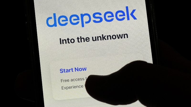 Yapay zeka dünyasında Çin'in DeepSeek uygulaması ChatGPT'ye rakip oldu