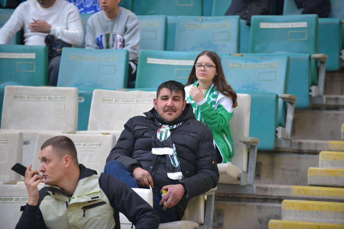 (FOTO GALERİ) BURSASPOR-ERGENE VELİMEŞESPOR MAÇINDAN TARAFTAR FOTOĞRAFLARI