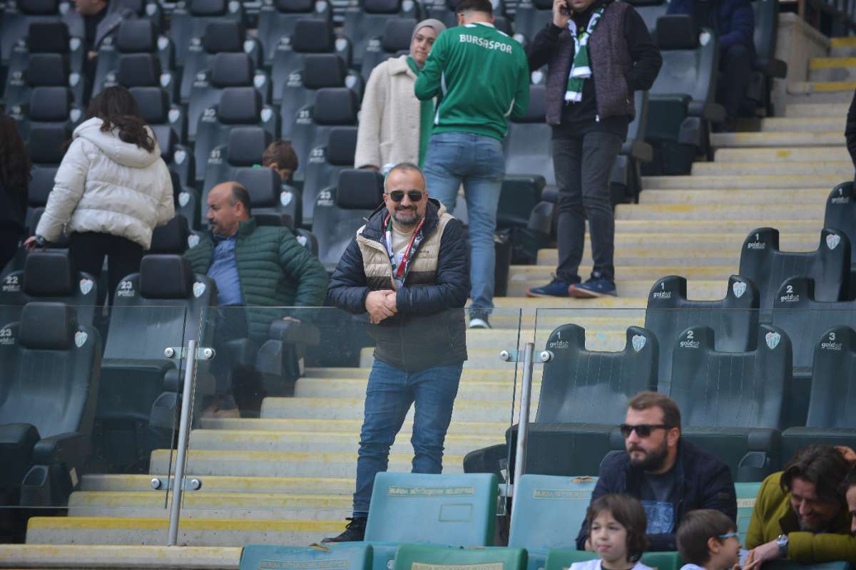 (FOTO GALERİ) BURSASPOR-ERGENE VELİMEŞESPOR MAÇINDAN TARAFTAR FOTOĞRAFLARI