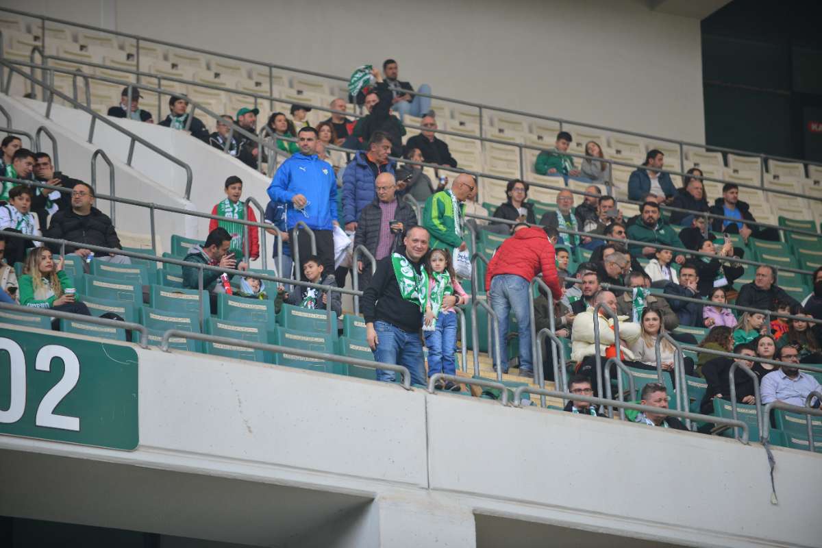 (FOTO GALERİ) BURSASPOR-ERGENE VELİMEŞESPOR MAÇINDAN TARAFTAR FOTOĞRAFLARI