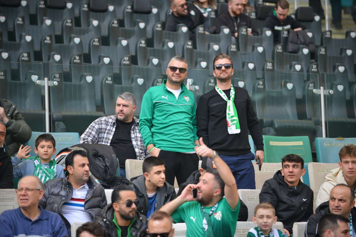 (FOTO GALERİ) BURSASPOR-ERGENE VELİMEŞESPOR MAÇINDAN TARAFTAR FOTOĞRAFLARI