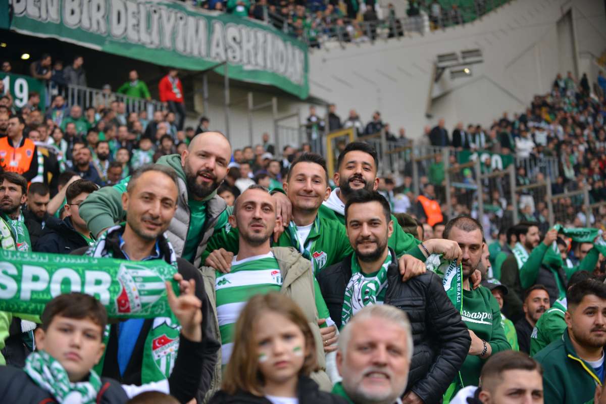 (FOTO GALERİ) BURSASPOR-ERGENE VELİMEŞESPOR MAÇINDAN TARAFTAR FOTOĞRAFLARI-2