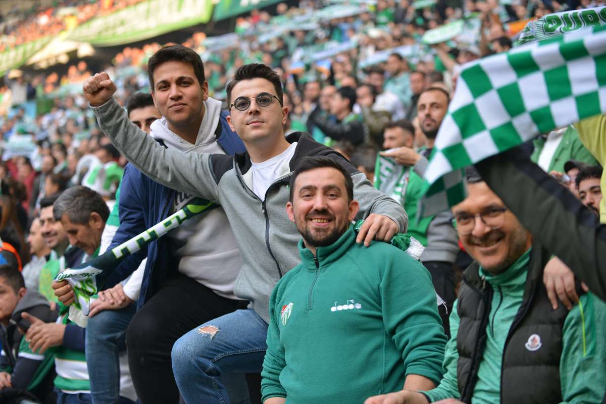 (FOTO GALERİ) BURSASPOR-ERGENE VELİMEŞESPOR MAÇINDAN TARAFTAR FOTOĞRAFLARI-2