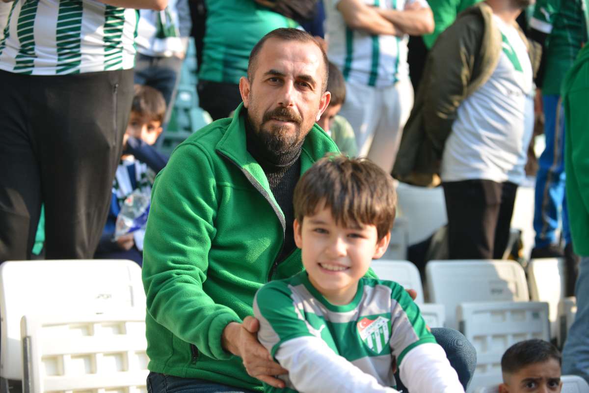 (FOTO GALERİ) BURSASPOR-ERGENE VELİMEŞESPOR MAÇINDAN TARAFTAR FOTOĞRAFLARI-2