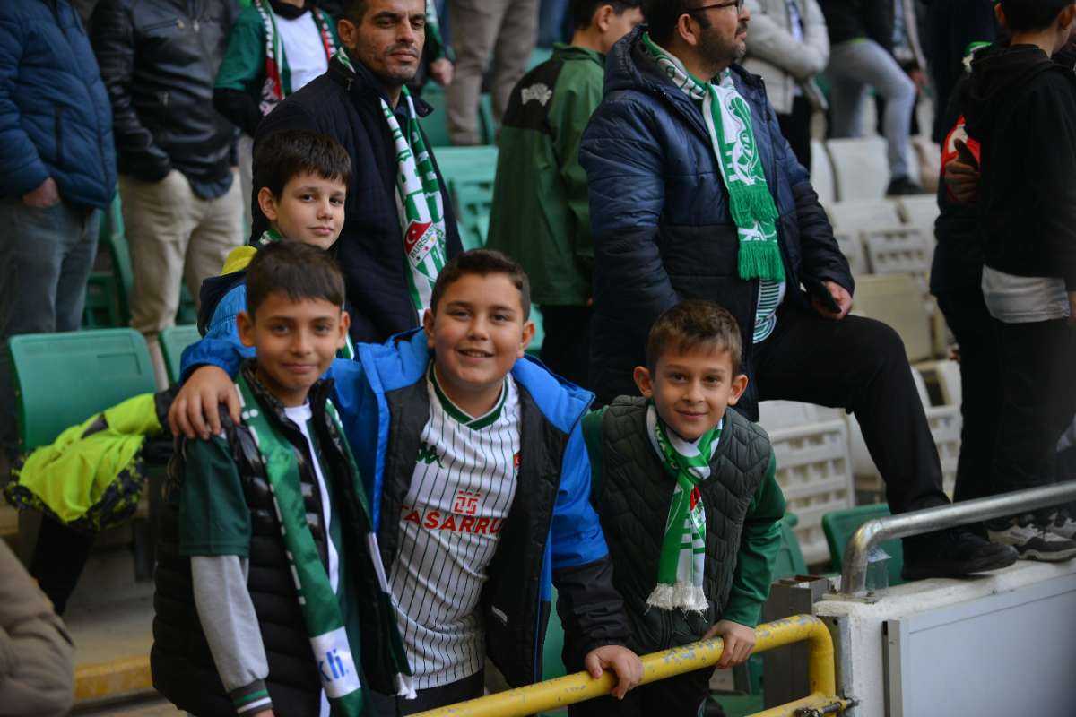 (FOTO GALERİ) BURSASPOR-ERGENE VELİMEŞESPOR MAÇINDAN TARAFTAR FOTOĞRAFLARI-2