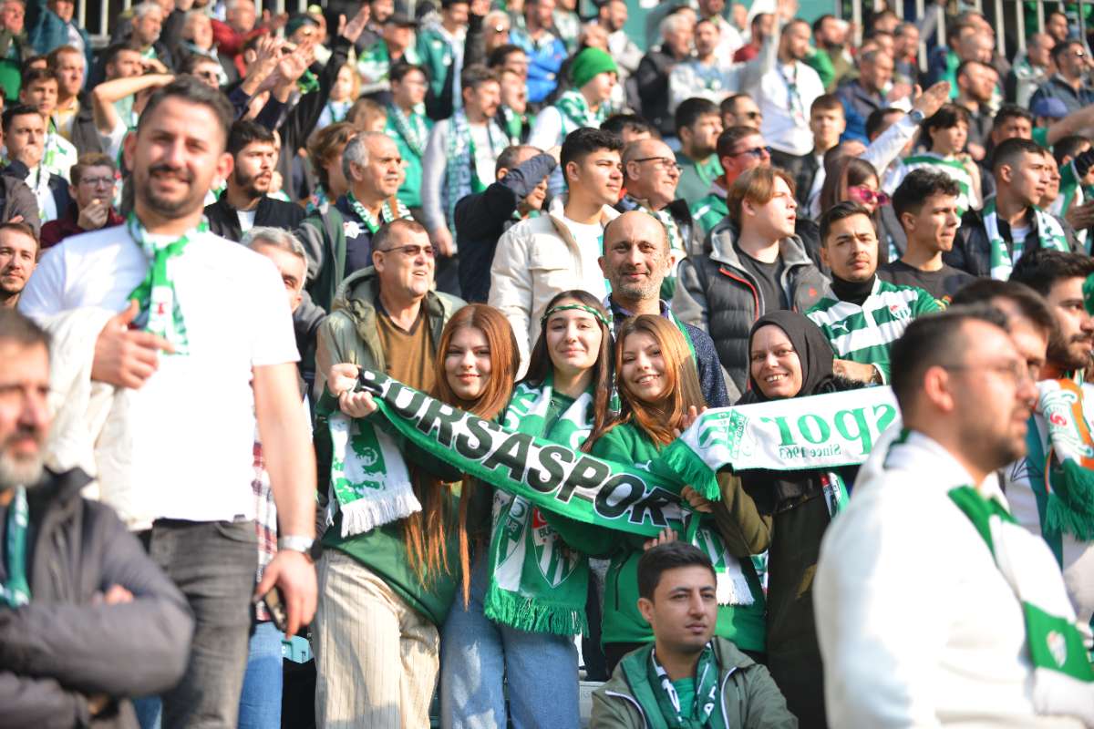 (FOTO GALERİ) BURSASPOR-ERGENE VELİMEŞESPOR MAÇINDAN TARAFTAR FOTOĞRAFLARI-2