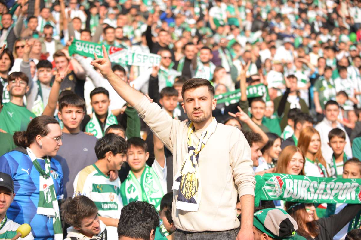 (FOTO GALERİ) BURSASPOR-ERGENE VELİMEŞESPOR MAÇINDAN TARAFTAR FOTOĞRAFLARI-2