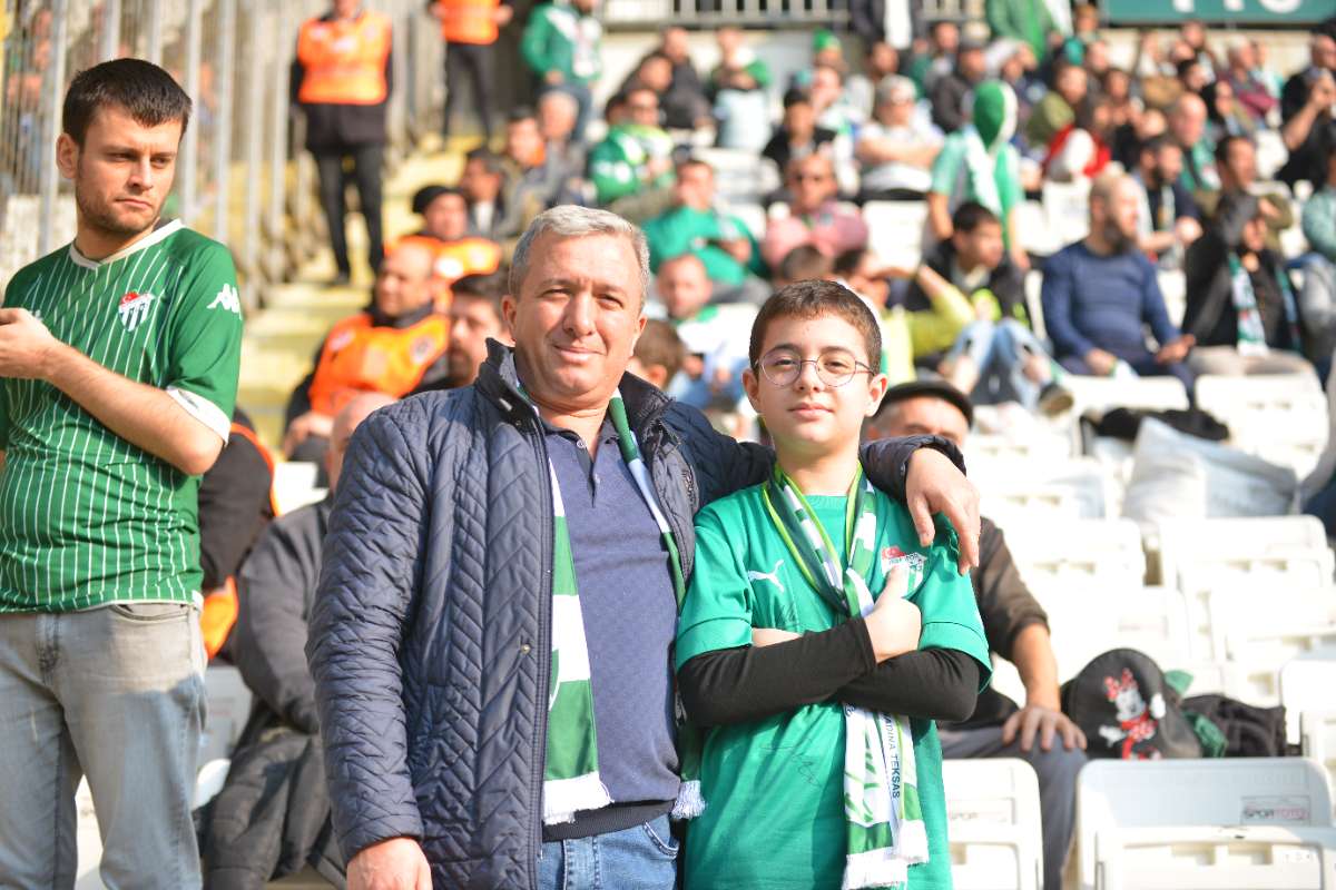 (FOTO GALERİ) BURSASPOR-ERGENE VELİMEŞESPOR MAÇINDAN TARAFTAR FOTOĞRAFLARI-2