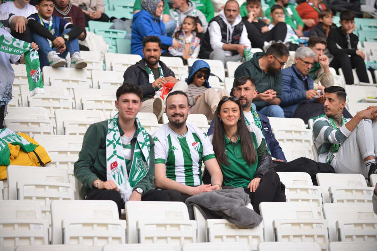 (FOTO GALERİ) BURSASPOR-ERGENE VELİMEŞESPOR MAÇINDAN TARAFTAR FOTOĞRAFLARI-2