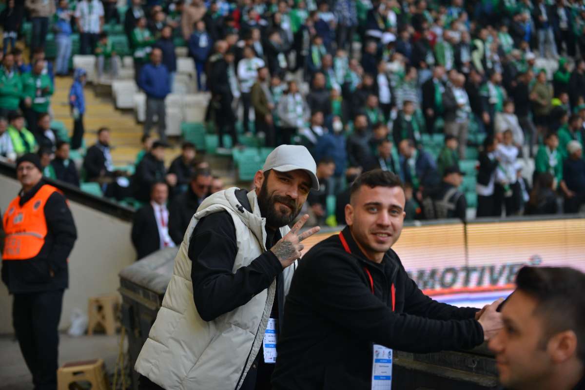 (FOTO GALERİ) BURSASPOR-ERGENE VELİMEŞESPOR MAÇINDAN TARAFTAR FOTOĞRAFLARI-2