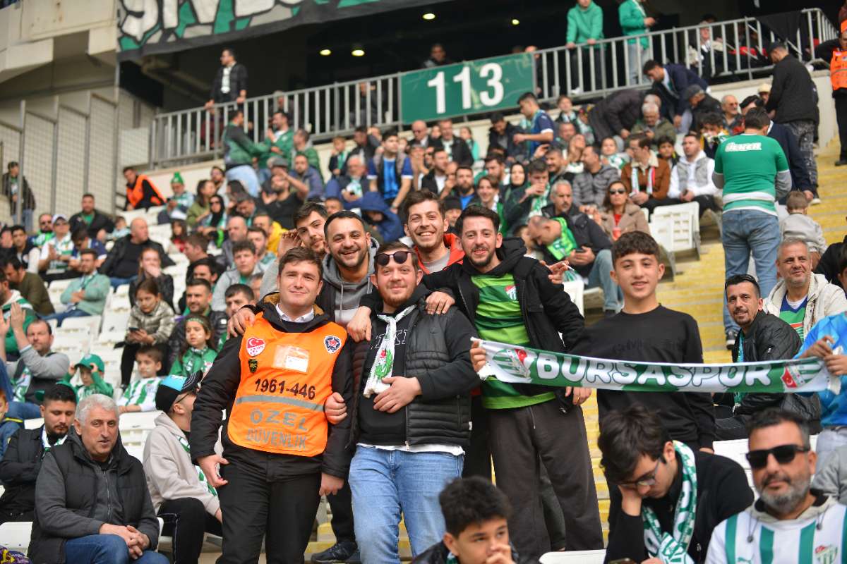 (FOTO GALERİ) BURSASPOR-ERGENE VELİMEŞESPOR MAÇINDAN TARAFTAR FOTOĞRAFLARI-2