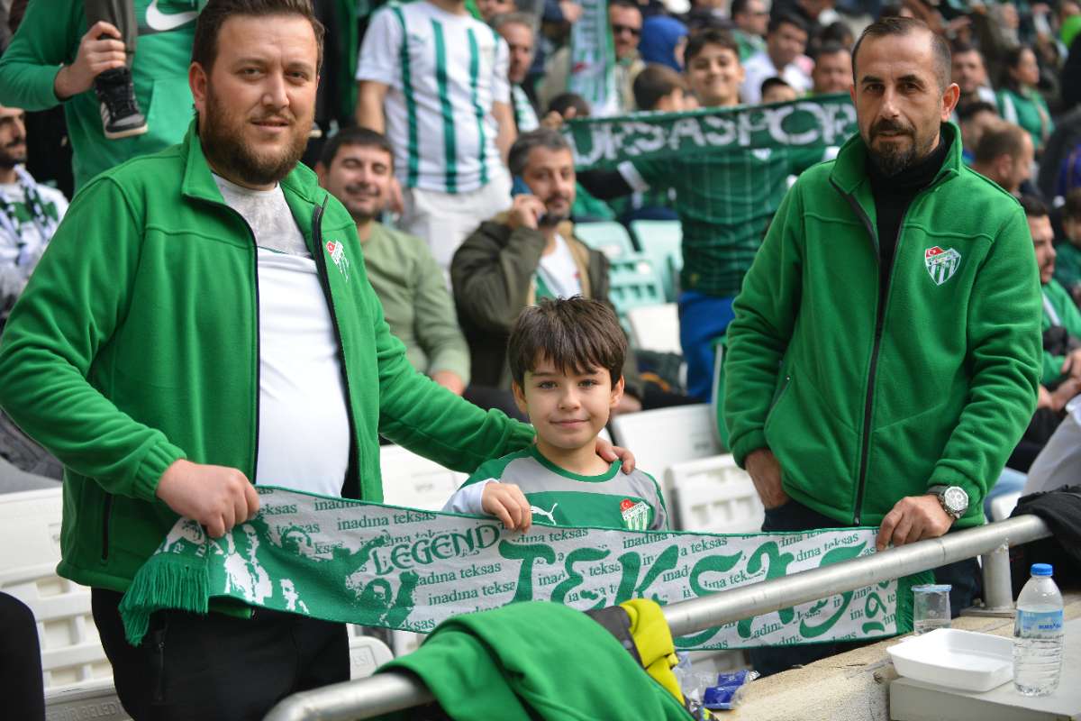 (FOTO GALERİ) BURSASPOR-ERGENE VELİMEŞESPOR MAÇINDAN TARAFTAR FOTOĞRAFLARI-2