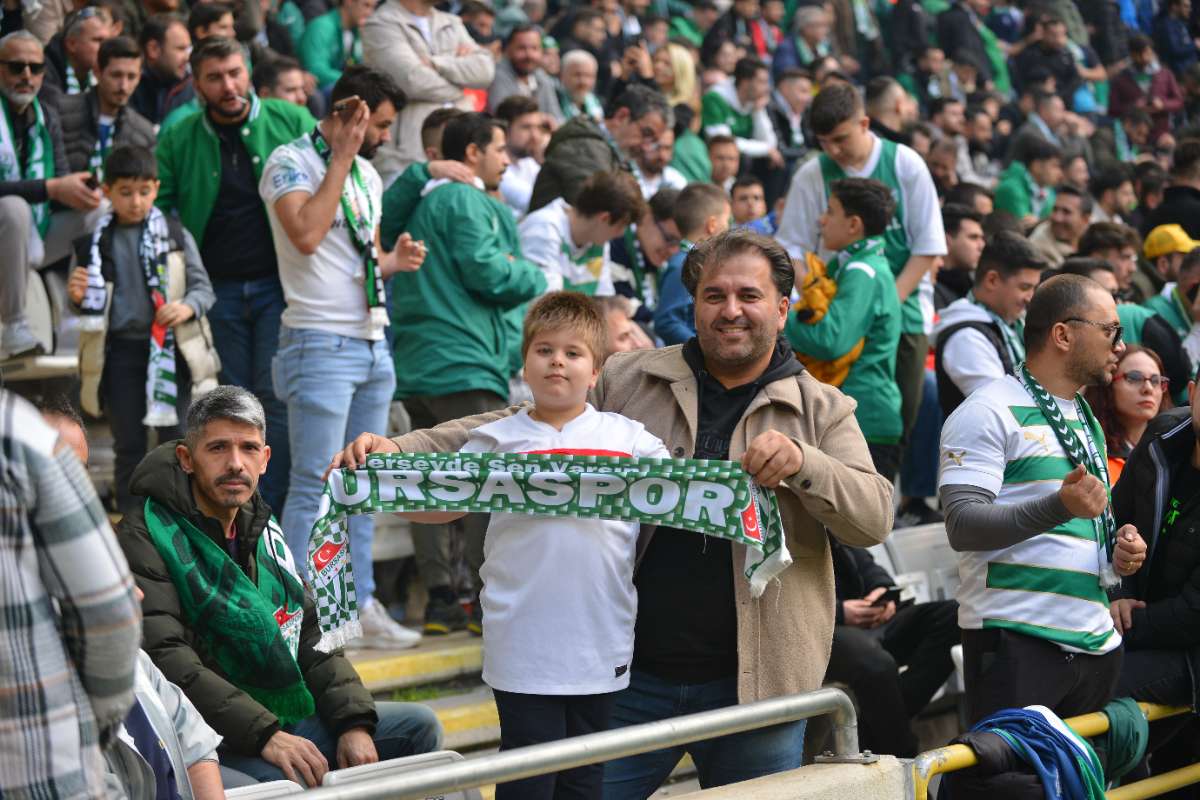 (FOTO GALERİ) BURSASPOR-ERGENE VELİMEŞESPOR MAÇINDAN TARAFTAR FOTOĞRAFLARI-2