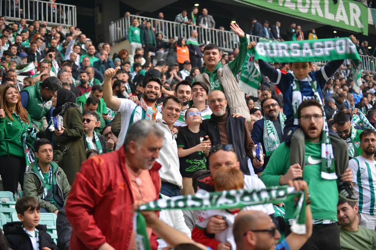 (FOTO GALERİ) BURSASPOR-ERGENE VELİMEŞESPOR MAÇINDAN TARAFTAR FOTOĞRAFLARI-2