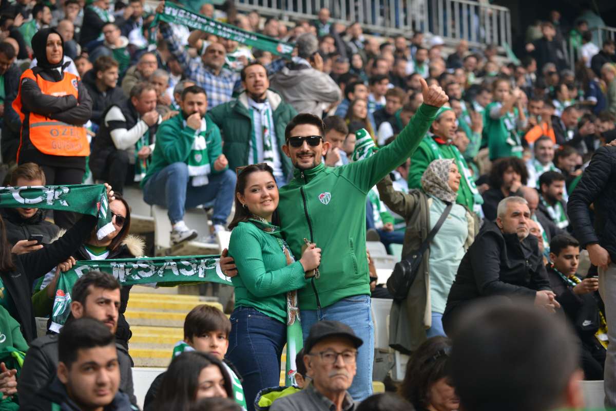 (FOTO GALERİ) BURSASPOR-ERGENE VELİMEŞESPOR MAÇINDAN TARAFTAR FOTOĞRAFLARI-2