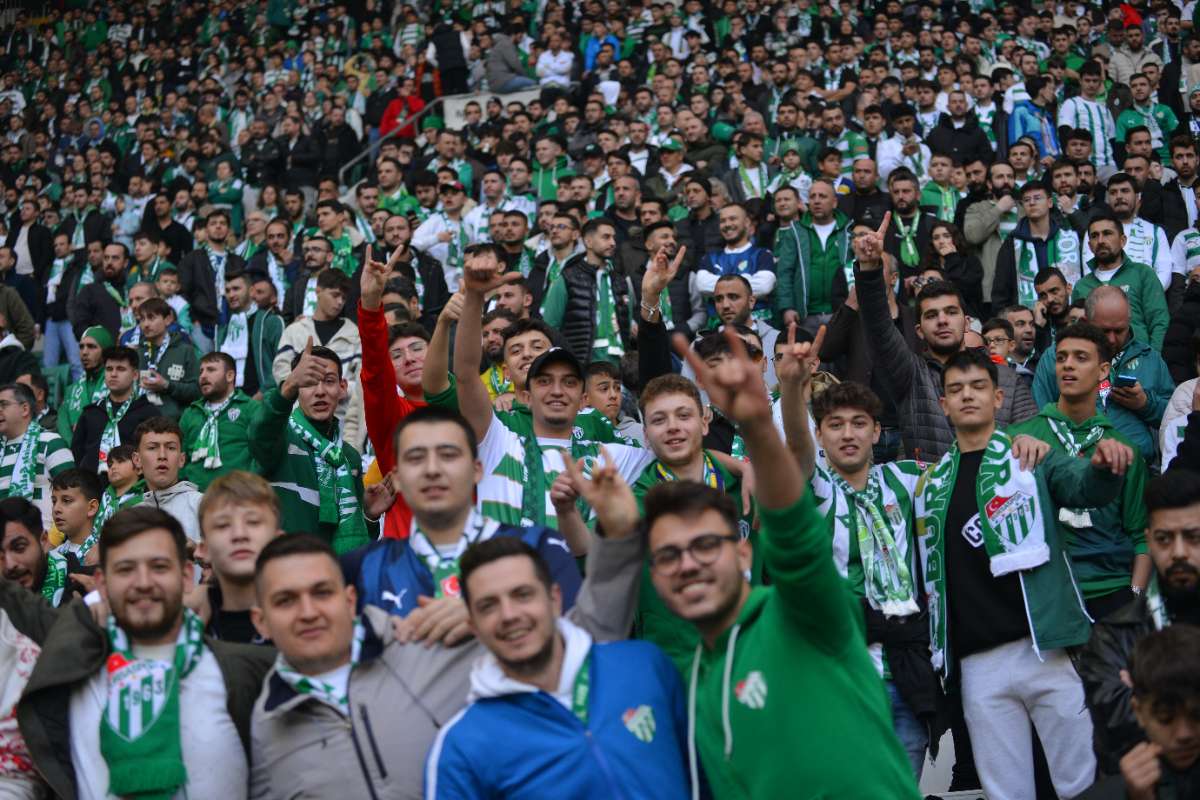 (FOTO GALERİ) BURSASPOR-ERGENE VELİMEŞESPOR MAÇINDAN TARAFTAR FOTOĞRAFLARI-2