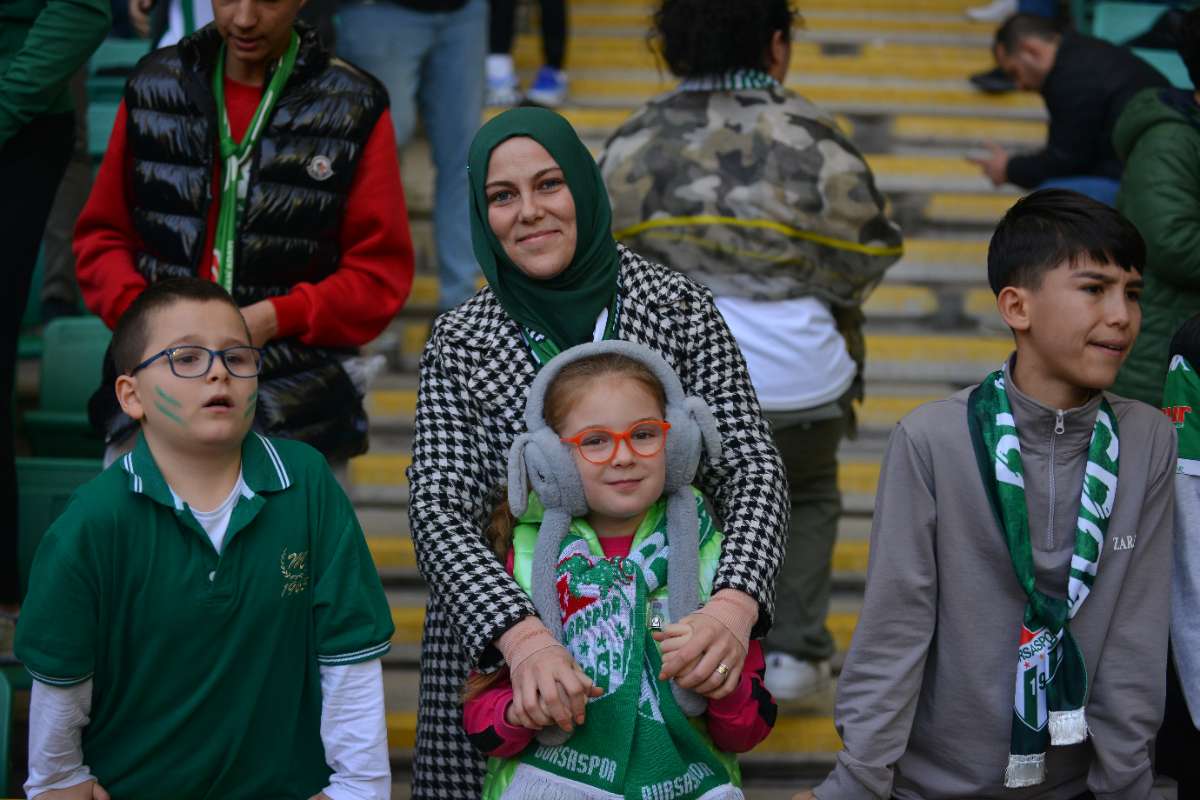 (FOTO GALERİ) BURSASPOR-ERGENE VELİMEŞESPOR MAÇINDAN TARAFTAR FOTOĞRAFLARI-2