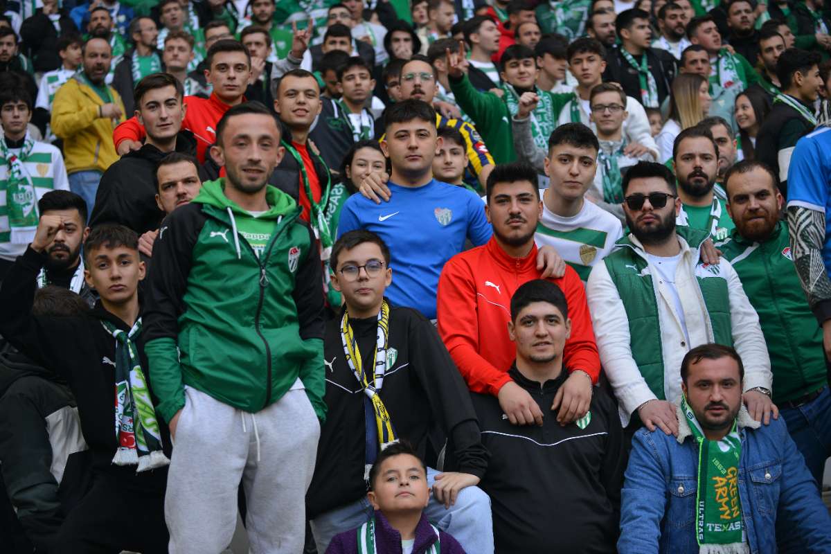 (FOTO GALERİ) BURSASPOR-ERGENE VELİMEŞESPOR MAÇINDAN TARAFTAR FOTOĞRAFLARI-2